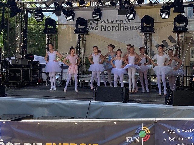 Der Auftritt des Tanzstudios Radeva auf dem 55. Rolandsfest