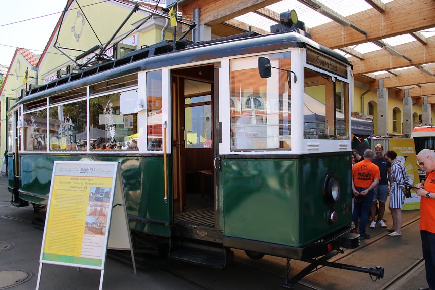 125 Jahre Stra&szlig;enbahn Nordhausen - Geburtstagsfeier im Depot