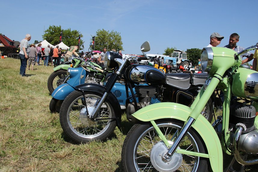 Oldtimertreff des MC Roland auf dem Scheunenhof