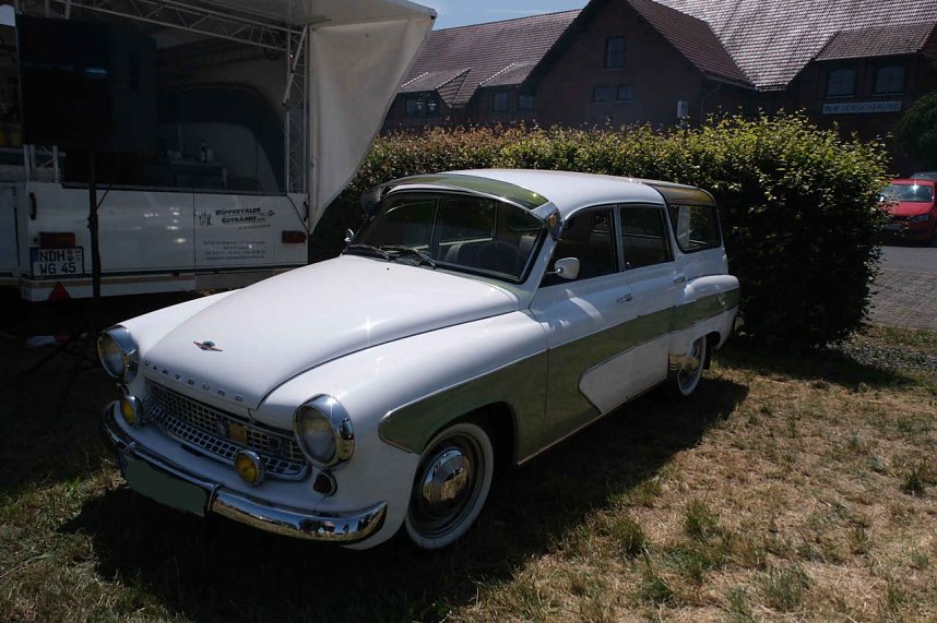 Peter Blei unterwegs beim Oldtimertreff am Scheunenhof