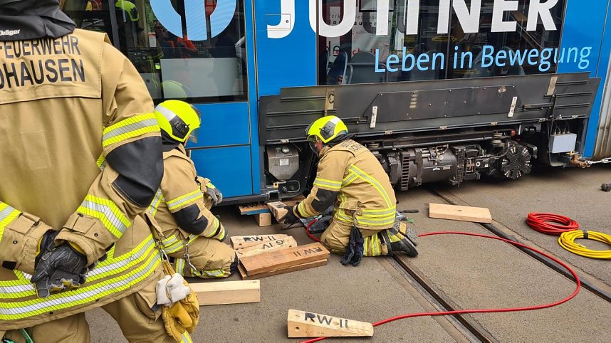 Gemeinsame Schulung f&uuml;r Feuerwehr und Verkehrsbetriebe