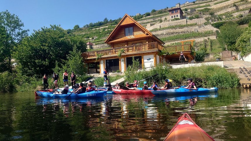Sch&uuml;ler des Humboldt Gymnasiums auf der Unstrut