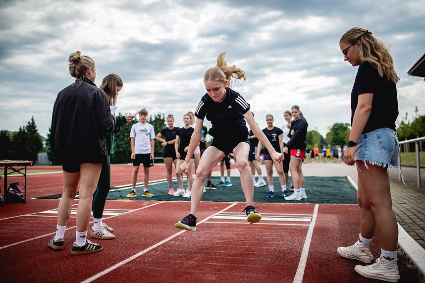 Sportfest des Humboldt Gymnasiums auf dem Hohekreuzsportplatz