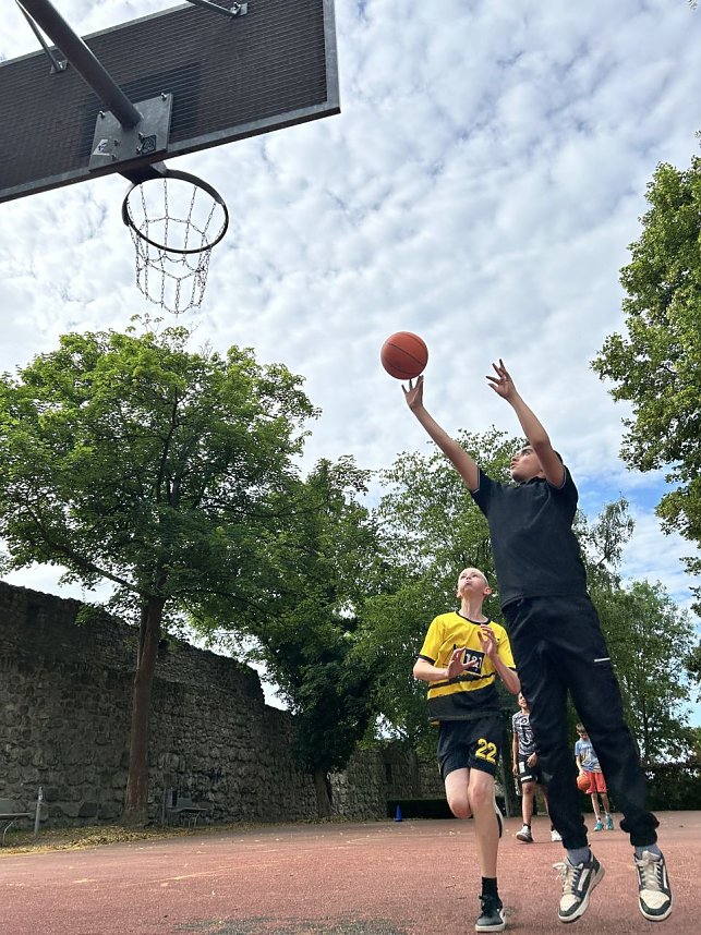Bewegungstage an der Petersbergschule: Sport, Spa&szlig; und neue Erfahrungen