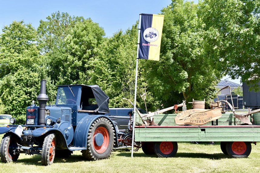Trecker-Treff und Volksfest in Petersdorf