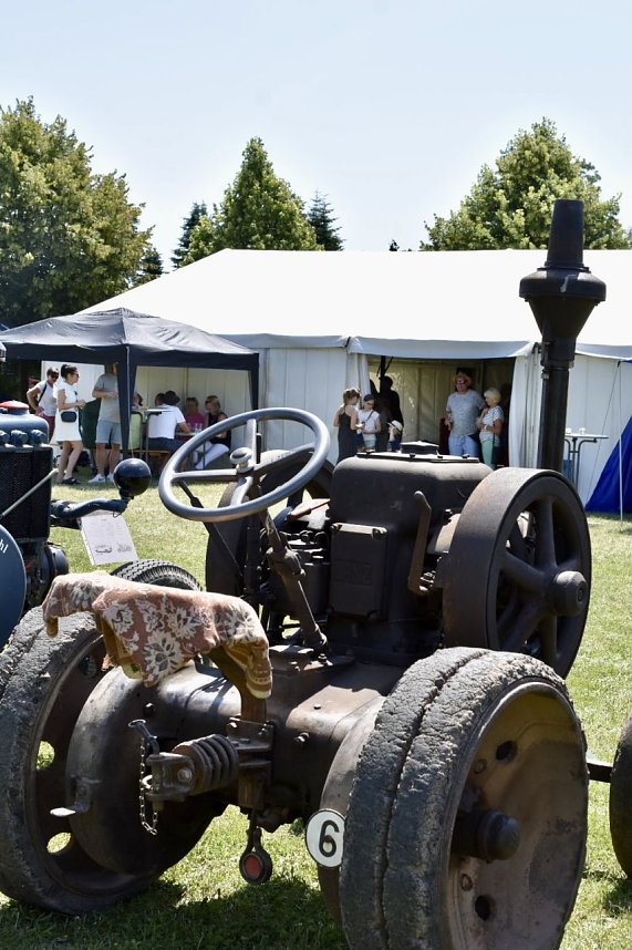 Trecker-Treff und Volksfest in Petersdorf