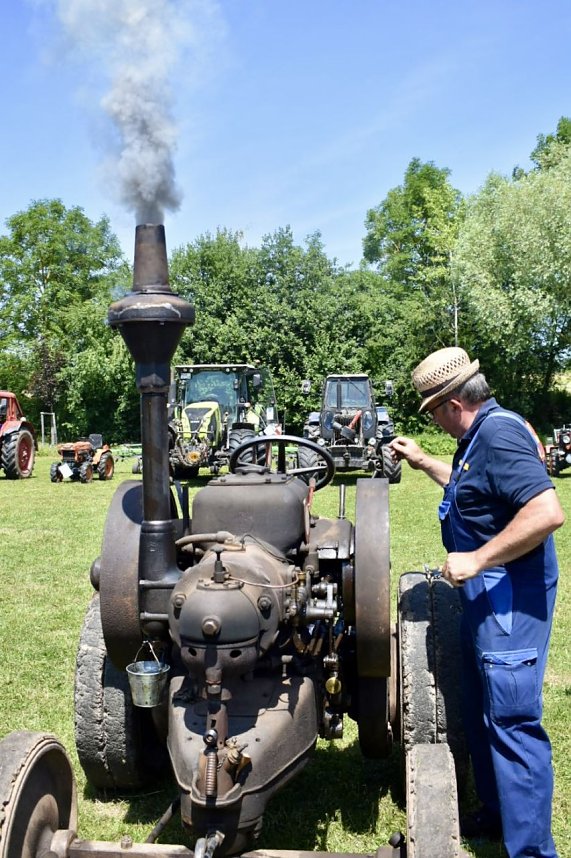 Trecker-Treff und Volksfest in Petersdorf