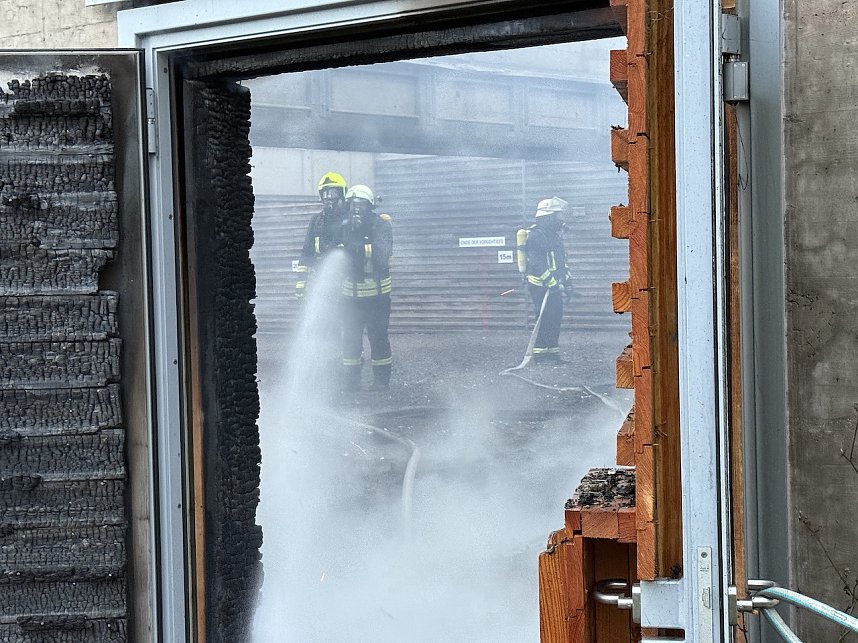 Brand in der Schie&szlig;anlage
