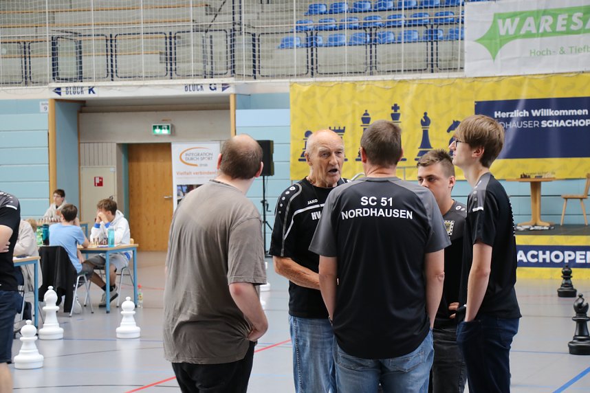 Er&ouml;ffnung der 15. Schach-Open in der Wiedigsburg