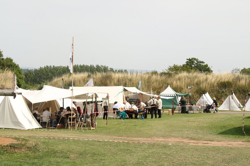 Kanonendonner auf der Pfalz Tilleda