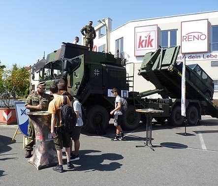 Der Blaulichttag auf dem Platz der Gewerkschaften