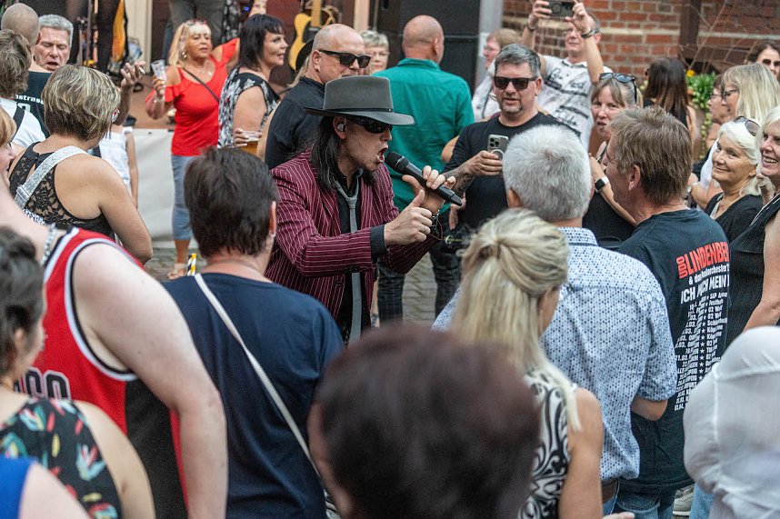 Coverband UDOpie begeistert in der Traditionsbrennerei