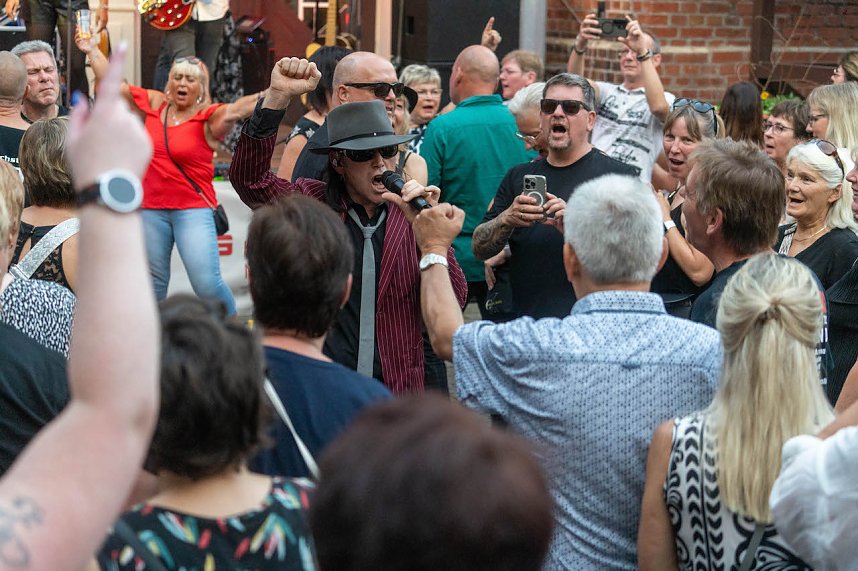 Coverband UDOpie begeistert in der Traditionsbrennerei