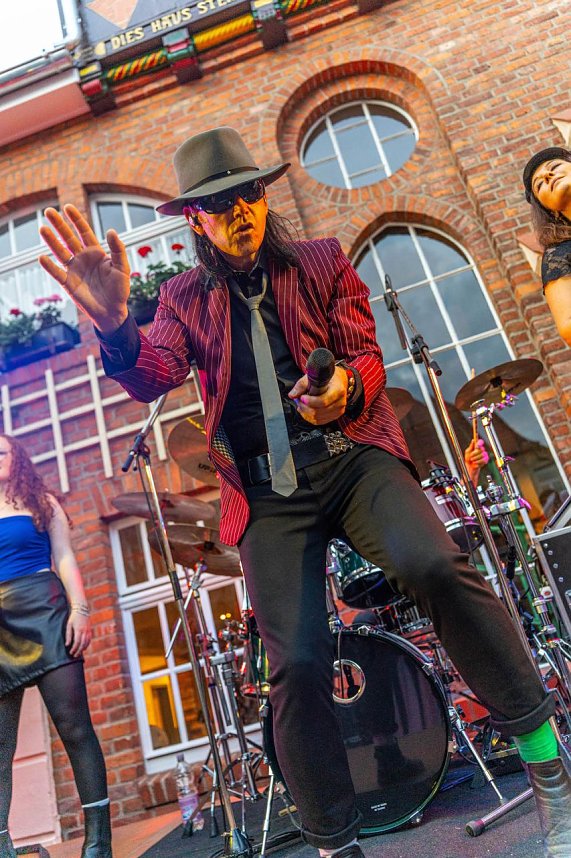 Coverband UDOpie begeistert in der Traditionsbrennerei