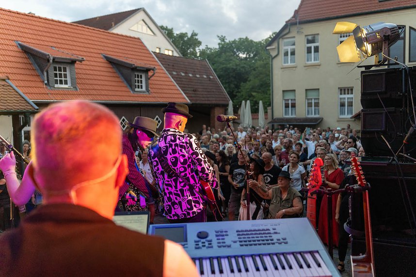 Coverband UDOpie begeistert in der Traditionsbrennerei