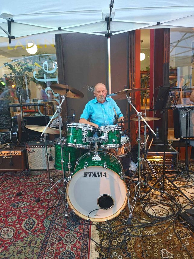 HOFGANG kehrte am vergangenen Wochenende auf die B&uuml;hne zur&uuml;ck und spielte beim Jazzclub in der Kurzen Meile