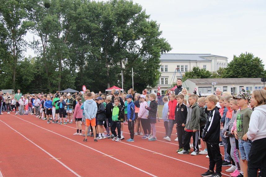 Grundschulsporttag auf dem Hohekreuz-Sportplatz