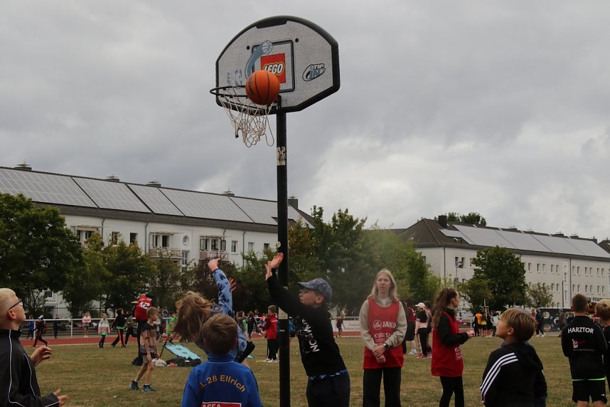 Grundschulsporttag auf dem Hohekreuz-Sportplatz
