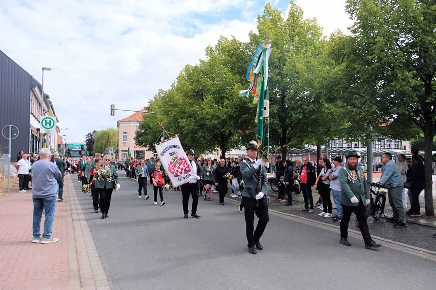 Peter Blei unterwegs beim Ellricher Sch&uuml;tzenfest