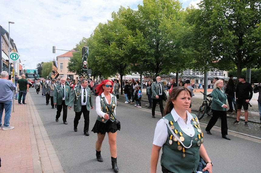 Peter Blei unterwegs beim Ellricher Sch&uuml;tzenfest