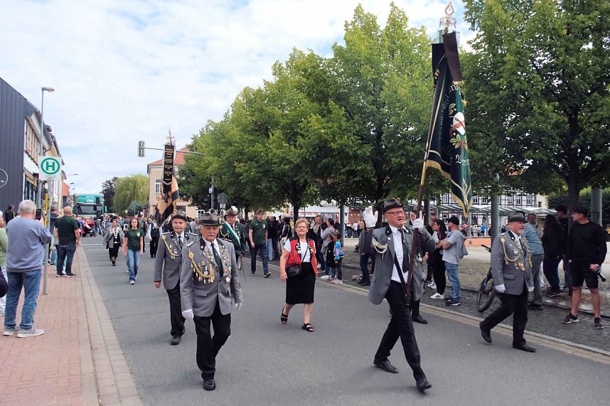 Peter Blei unterwegs beim Ellricher Sch&uuml;tzenfest