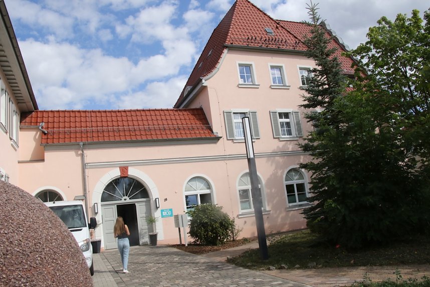 Neuer&ouml;ffnung des Arnold-Heims in Nordhausen