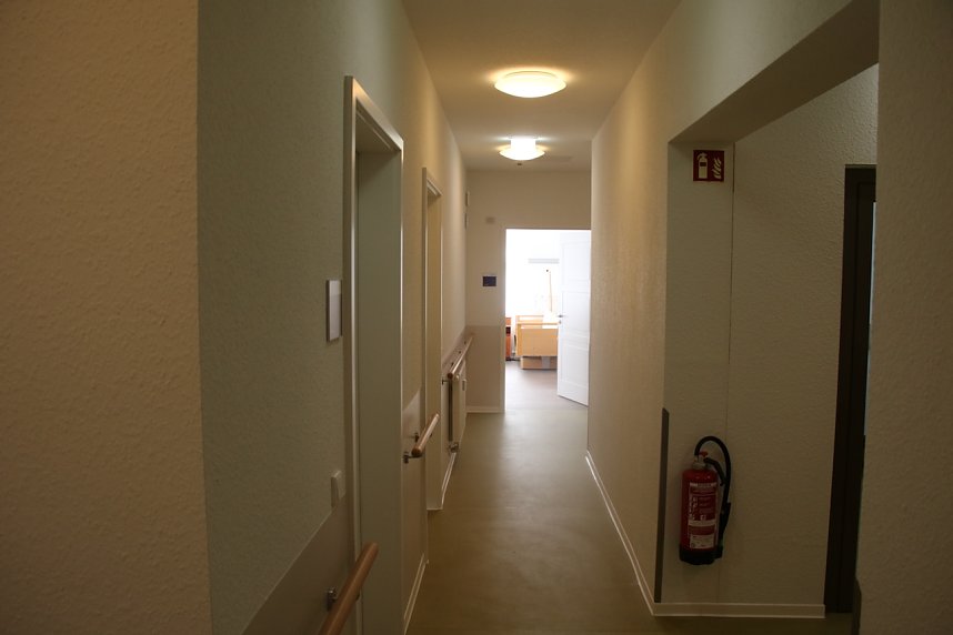 Neuer&ouml;ffnung des Arnold-Heims in Nordhausen