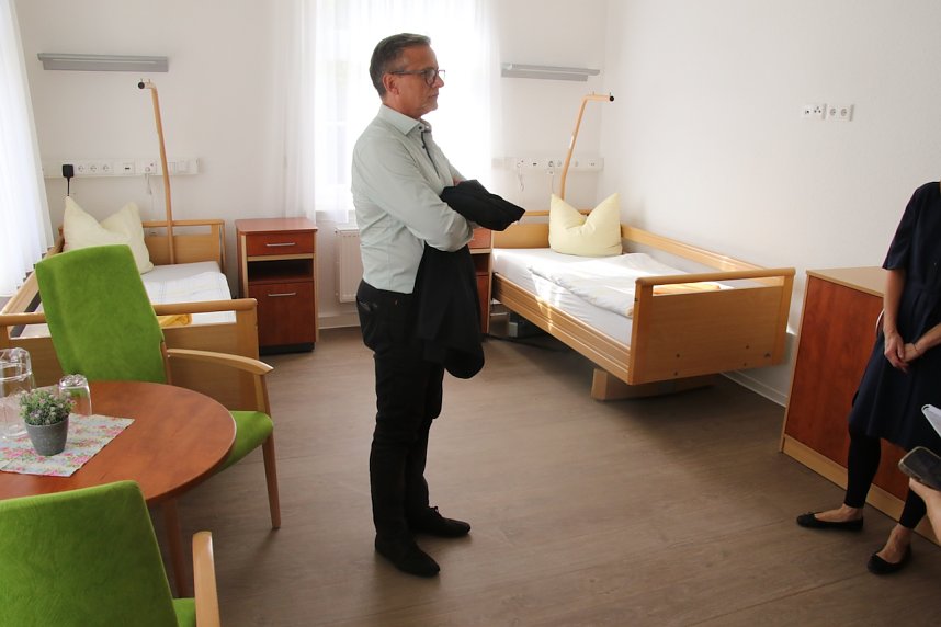 Neuer&ouml;ffnung des Arnold-Heims in Nordhausen