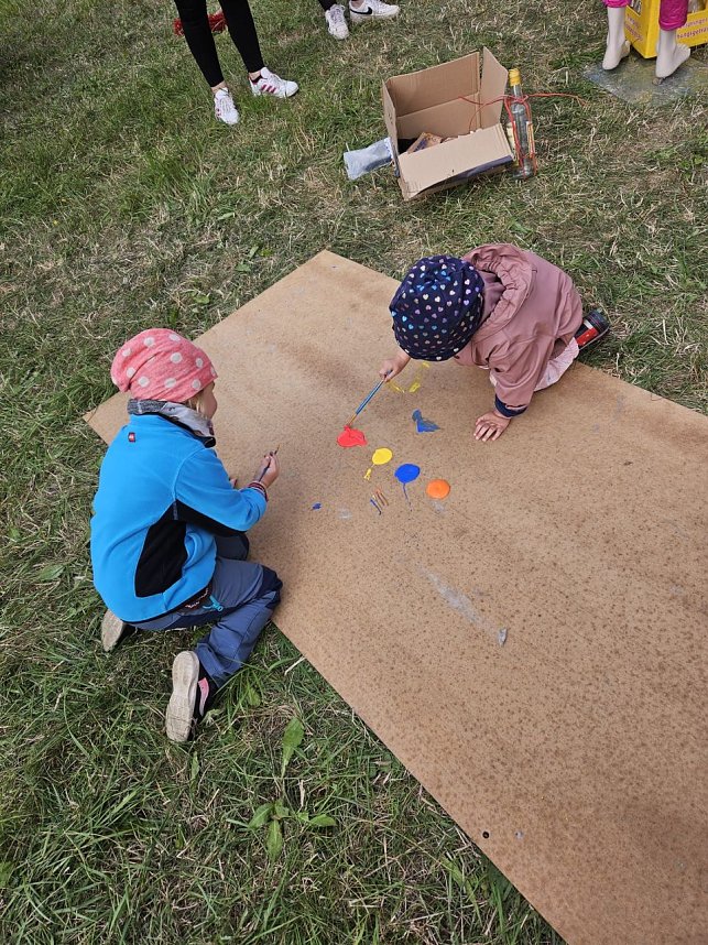 Strohpuppenfest und Strohzirkus in Gro&szlig;lohra