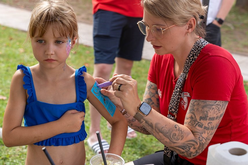 Meerjungfrauenfest im Bleicher&ouml;der Bad