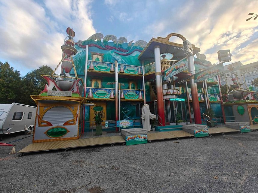 Peter Blei unterwegs auf dem Jahrmarkt