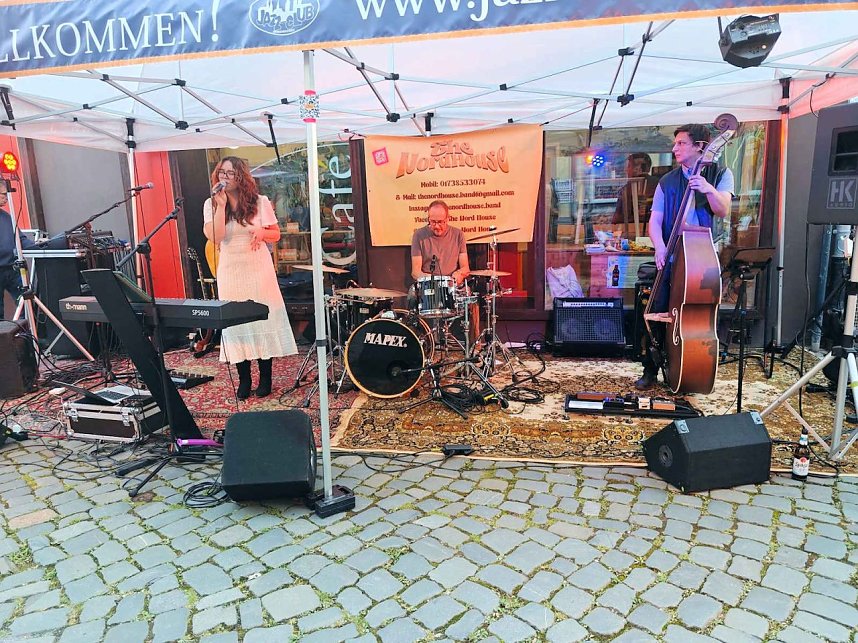 Barf&uuml;&szlig;er Sommer in der Kurzen Meile