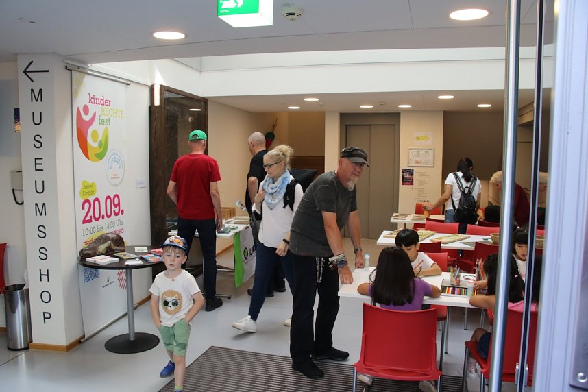 Kinderrechte-Fest in der Flohburg und Essen der Kulturen in der Kurzen Meile in Nordhausen