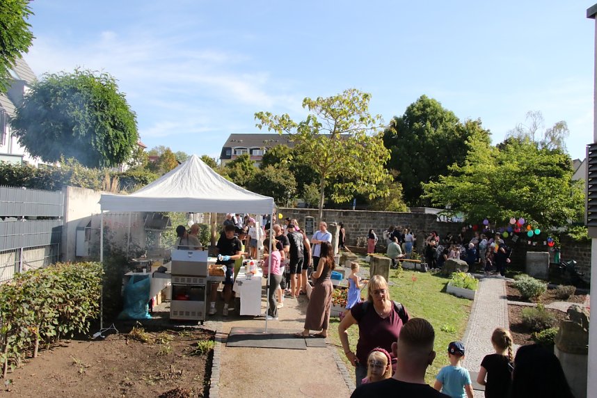 Kinderrechte-Fest in der Flohburg und Essen der Kulturen in der Kurzen Meile in Nordhausen