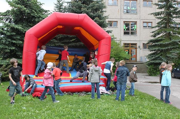 Eine Schule hat gefeiert