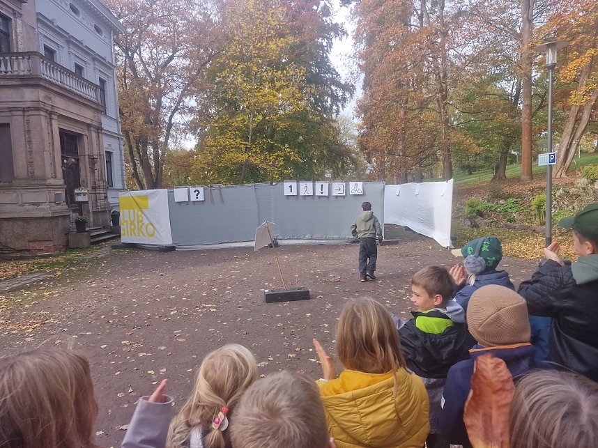 Circus zum mitmachen im Park Hohenrode