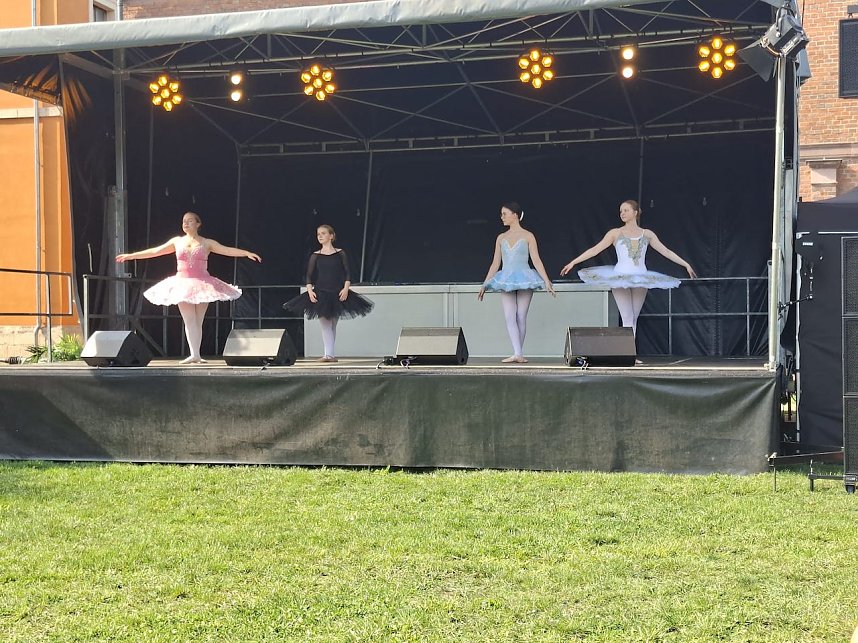 Eleven des Tanzstudios Radeva