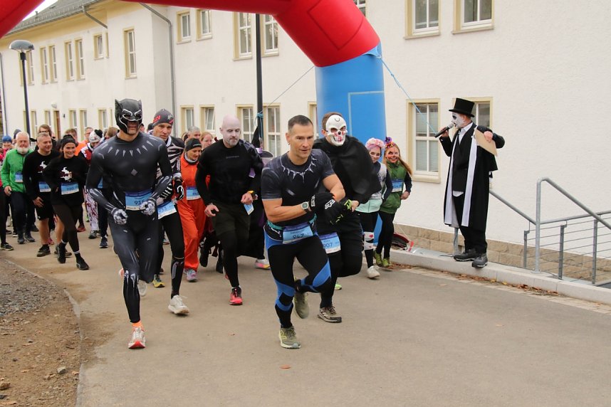 Schlammspa&szlig; und Sport: das 2. Harzer Hexenrennen 