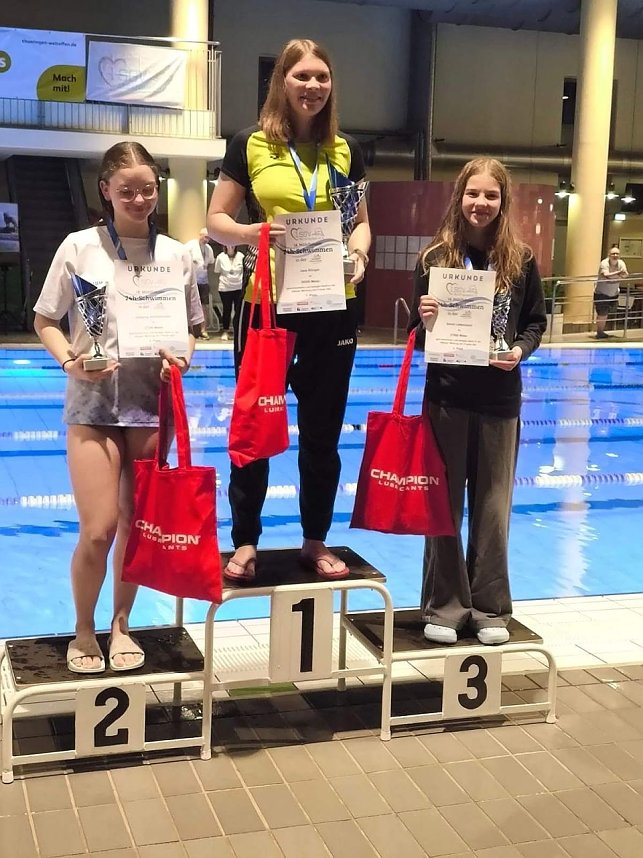 Nordh&auml;user Teilnehmer am 24-Stunden-Schwimmen in M&uuml;hlhausen