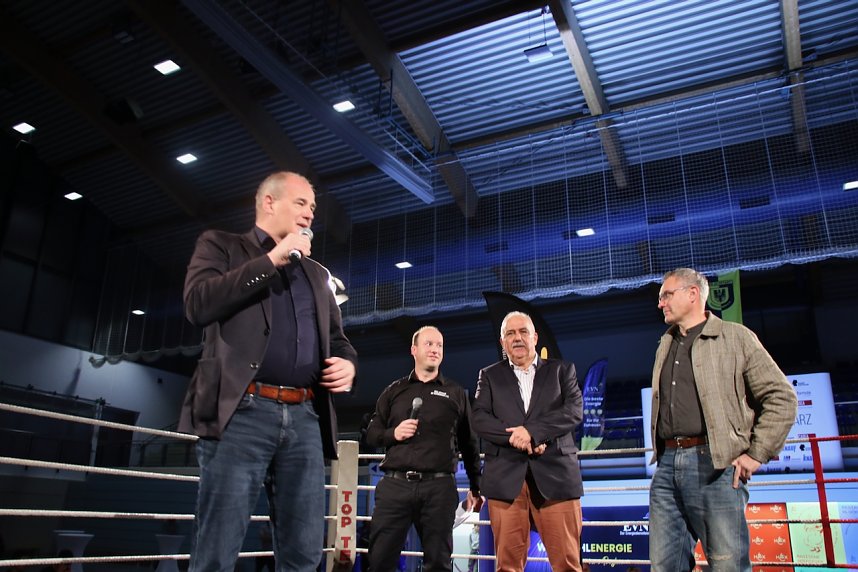 Boxgala in der Wiedigsburghalle