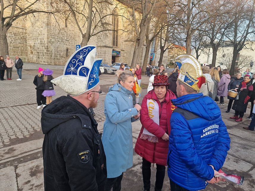 Die Nordh&auml;user Karnevalsvereine gaben auf dem Blasiikirchplatz den Startschuss f&uuml;r die 5. Jahreszeit