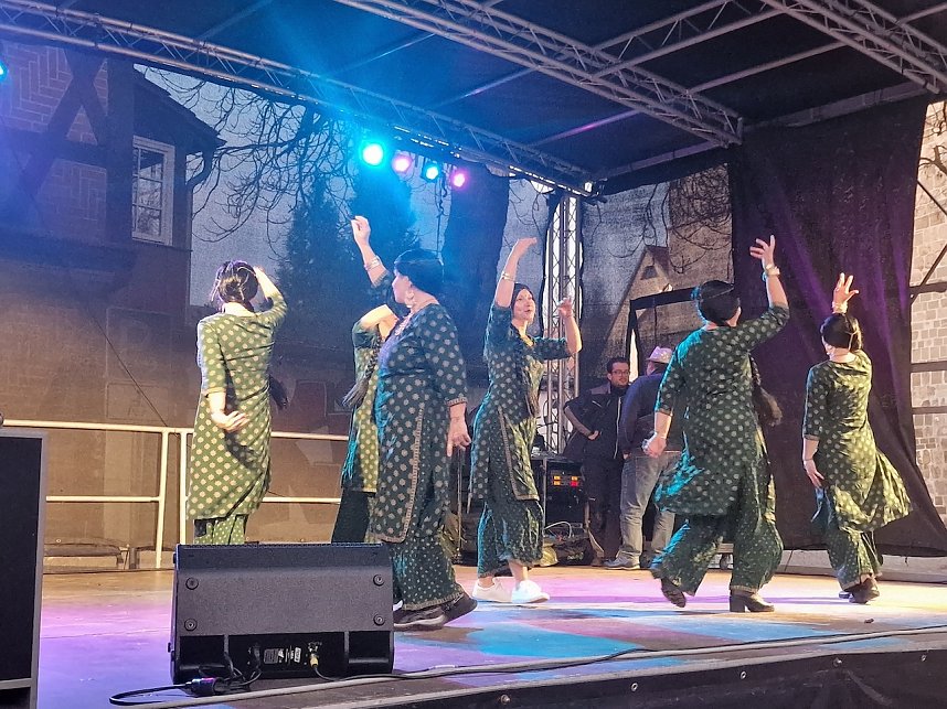 Die Nordh&auml;user Karnevalsvereine gaben auf dem Blasiikirchplatz den Startschuss f&uuml;r die 5. Jahreszeit