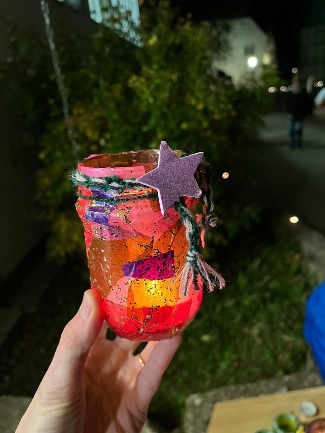 Lichterfest an der Grundschule in Petersdorf