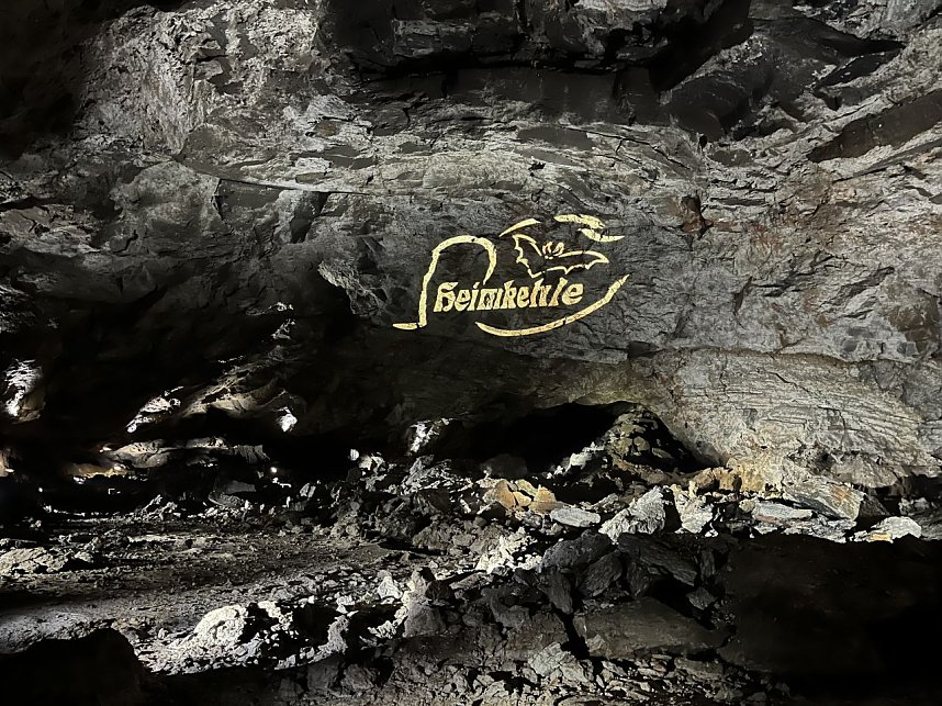 Die Sch&uuml;ler des Humboldt-Gymnasiums in der Heimkehle