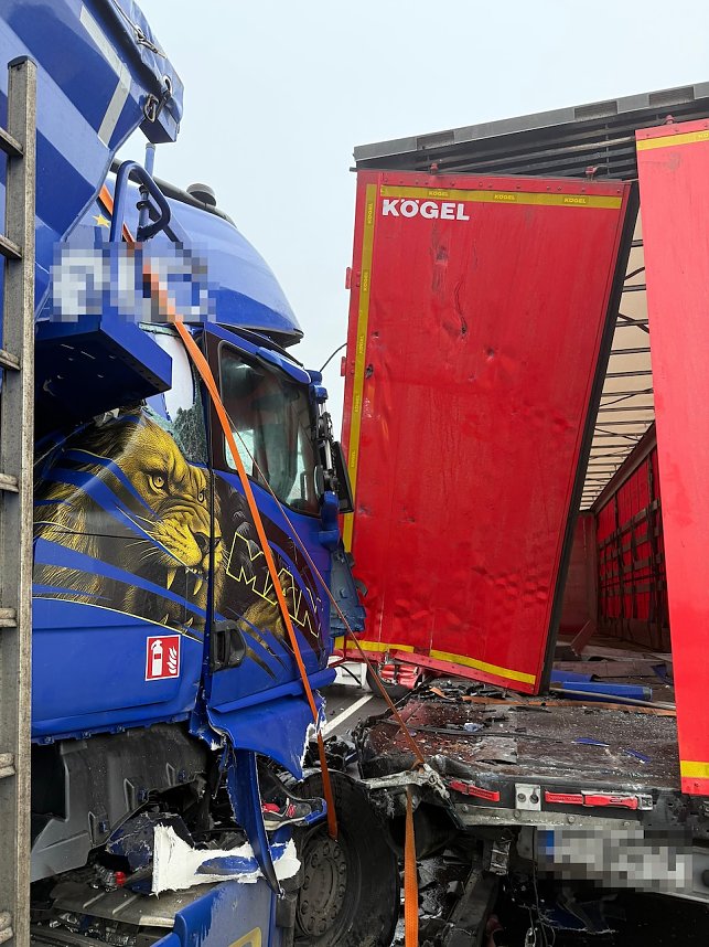 Massenkarambolage aus der A71 zwischen Heldrungen und K&ouml;lleda