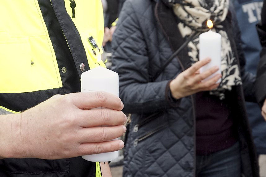 &Uuml;bergabe des Friedenslichts aus Bethlehem an die Kreisjugendfeuerwehren.