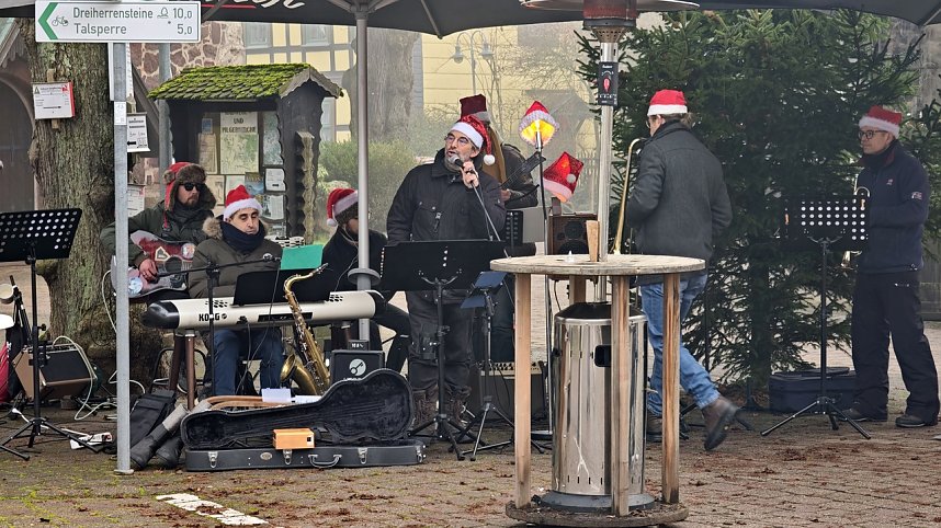 Offene H&ouml;fe in Neustadt laden bis zum Abend ein