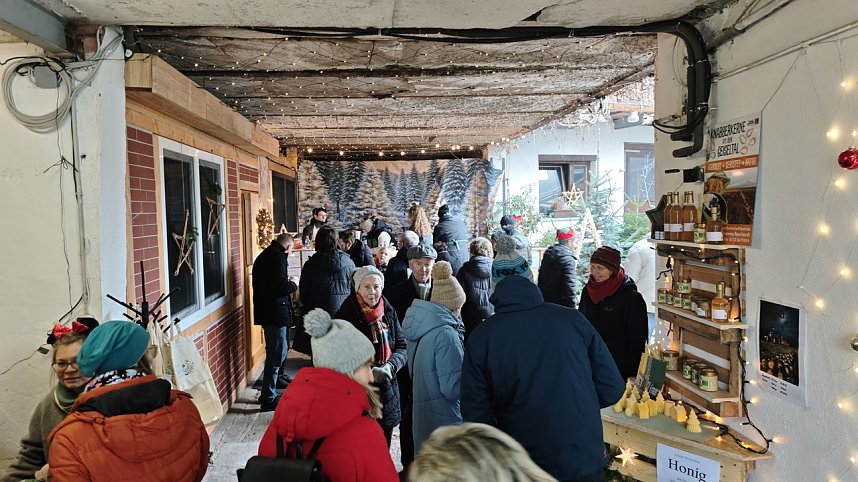 Offene H&ouml;fe in Neustadt laden bis zum Abend ein