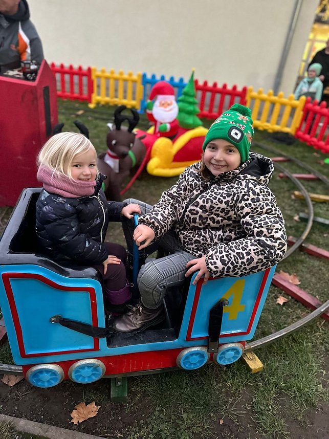 Der zweite Weihnachtsmarkt am Schlosspark in Kleinwerther