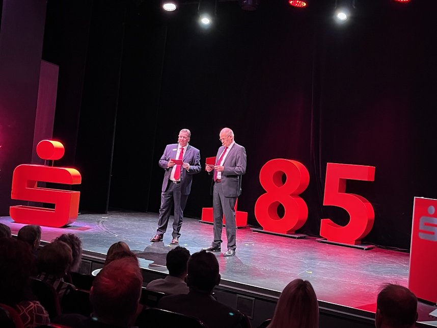 185 Jahre Kreissparkasse Nordhausen dominierten den Jahresempfang am Donnerstagabend im Theater.